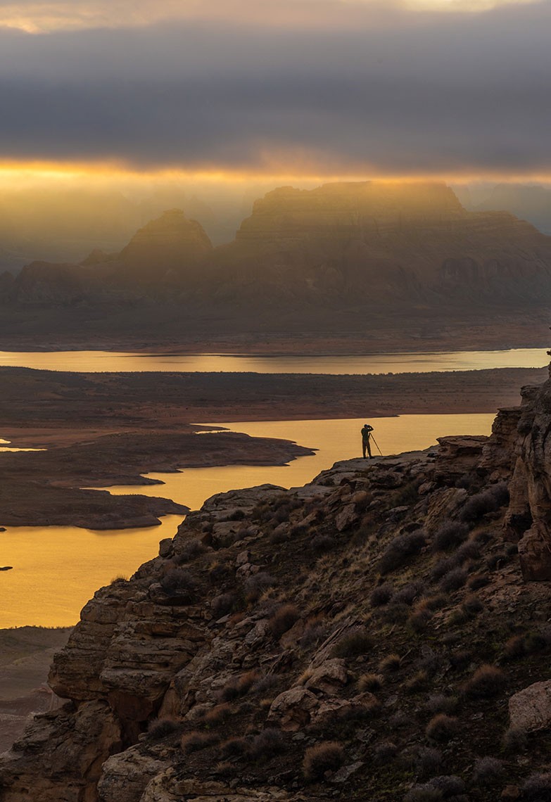 Camping, Lake Powell, Adventure Sunrise Photoshoot, Lifestyle Photographer, Daniel Britton