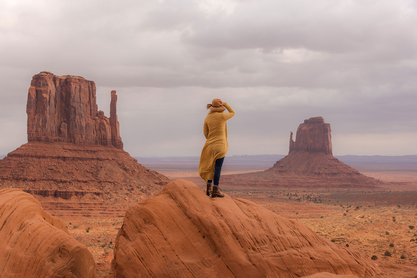 Monument Valley, Arizona, Where to Explore Next Photoshoot, Lifestyle Adventure Photographer Daniel Britton